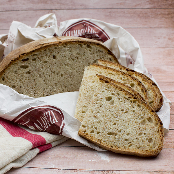 Il pane forno a legna